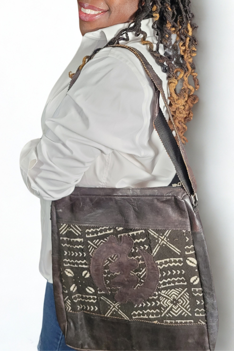 Handmade Ghanaian Leather Mud Cloth Messenger Bag (Black)