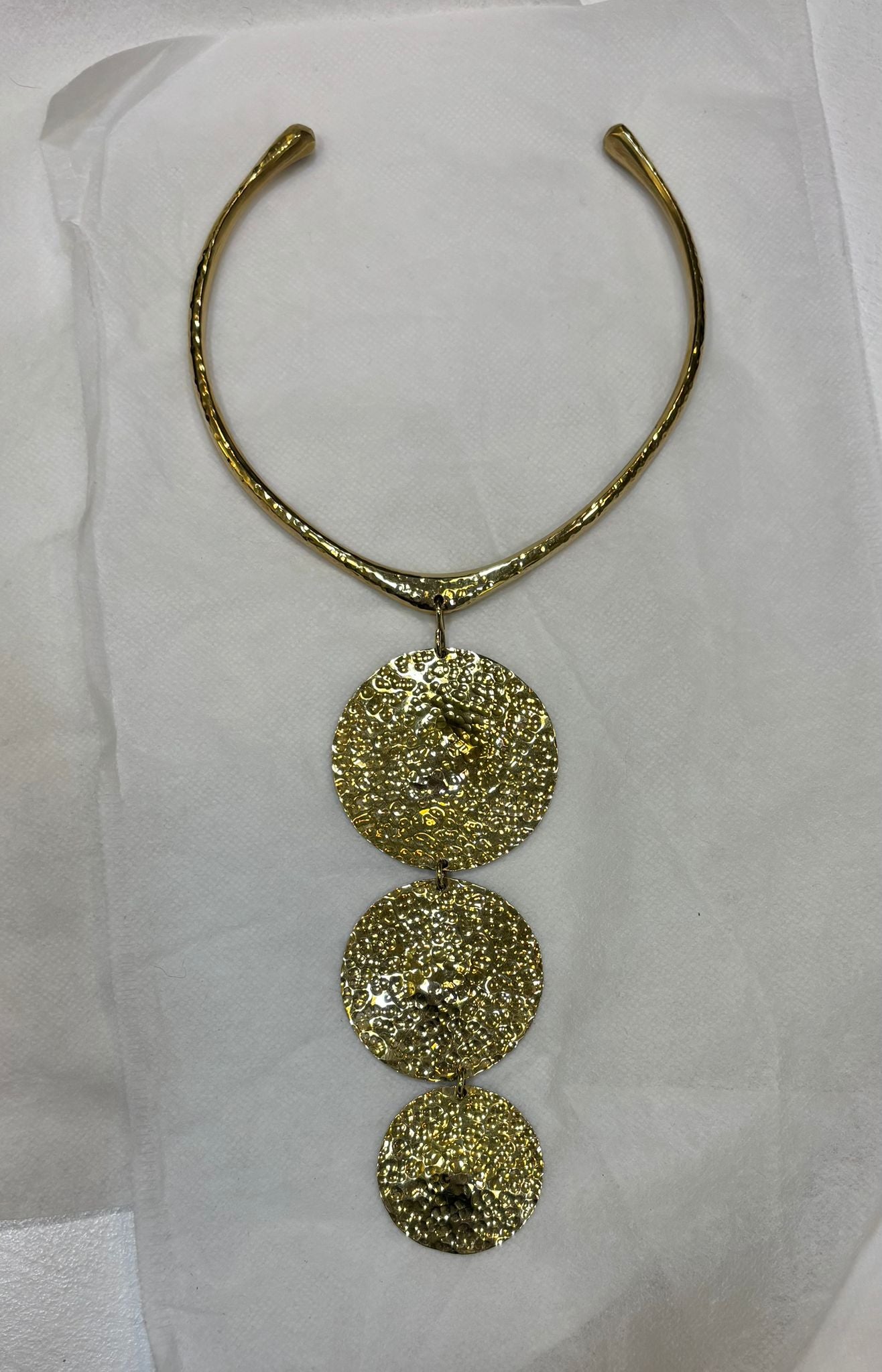 Nuru Cascade Brass Choker