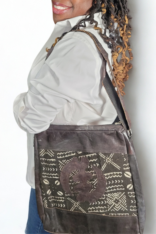Handmade Ghanaian Leather Mud Cloth Messenger Bag (Black)